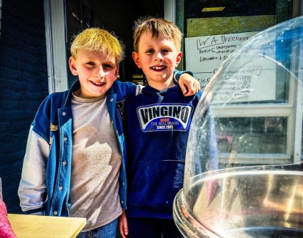 Ondernemersmarkt Het Zuiderlicht en Christiaan Huygens Dronten kent recordopbrengst voor goede doelen